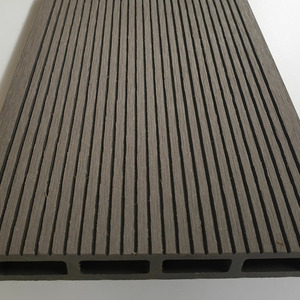 WPC Terrassendiele Hohlkammer geriffelt hellgrau