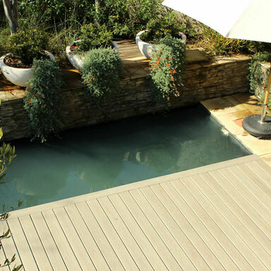 Terrasse aus Terrassendiele Vision Sandstone