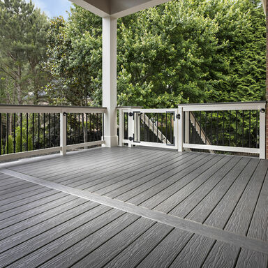 Terrasse aus Terrassendiele Vision Smokey Grey